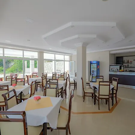 Hotel Seaview Bunec Piqeras