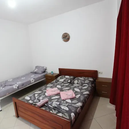 Seaview Bunec 호텔 *