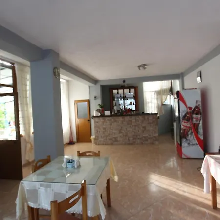 Seaview Bunec Отель Piqeras