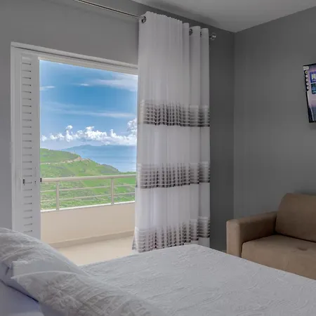 Seaview Bunec Отель