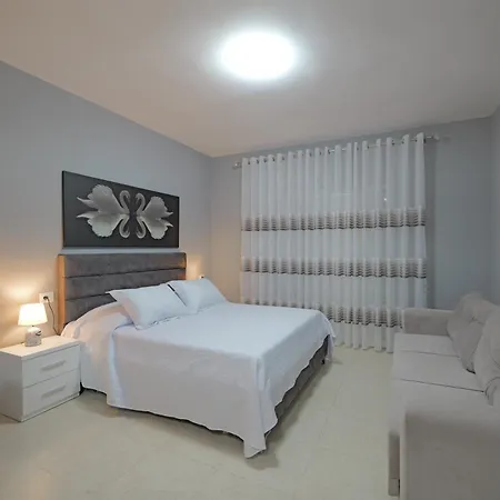 Hotel Seaview Bunec Piqeras