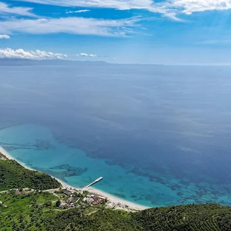 Seaview Bunec Отель