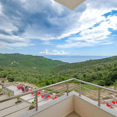 Отель Seaview Bunec Piqeras