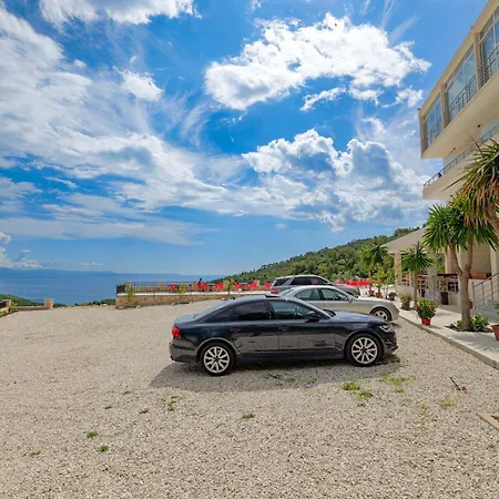 Seaview Bunec Отель Piqeras